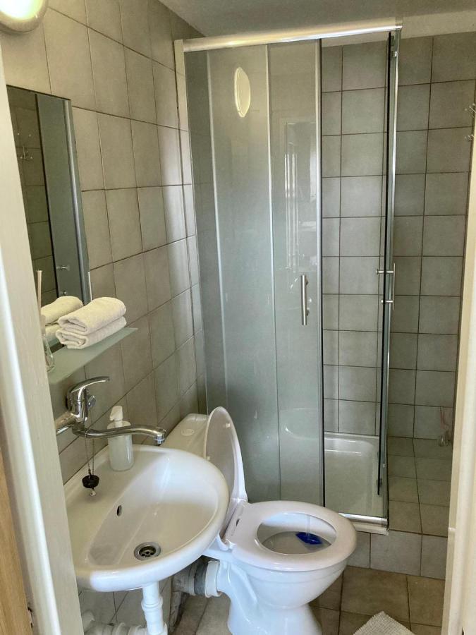 Penzion U Thuje Třeboň Exteriör bild
