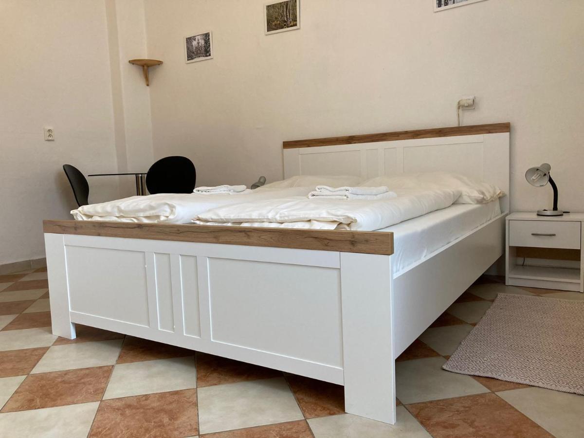 Penzion U Thuje Třeboň Exteriör bild