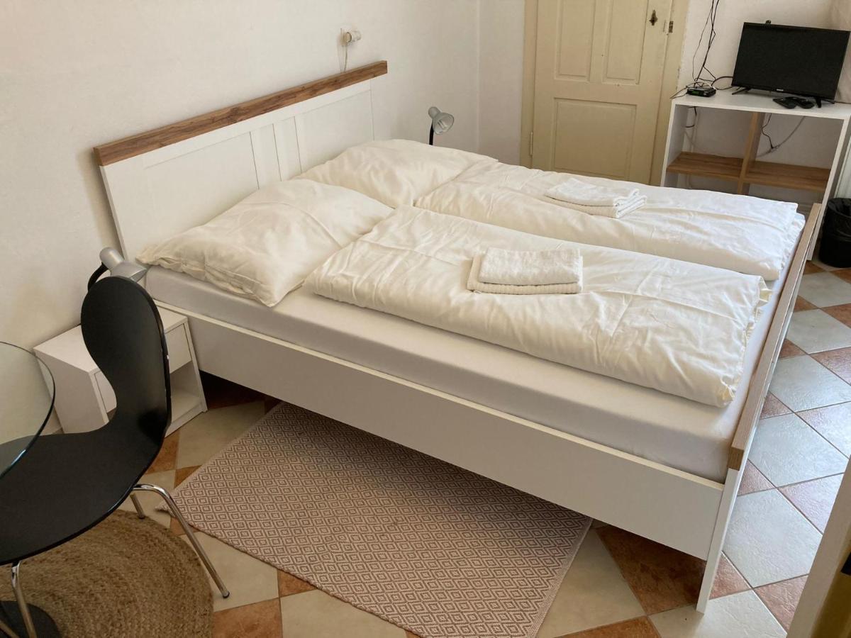 Penzion U Thuje Třeboň Exteriör bild