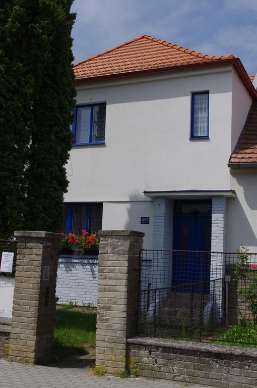 Penzion U Thuje Třeboň Exteriör bild